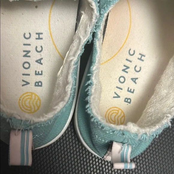 Vionic Beach Malibu - Slip-On Comfort - Picture 2 of 8